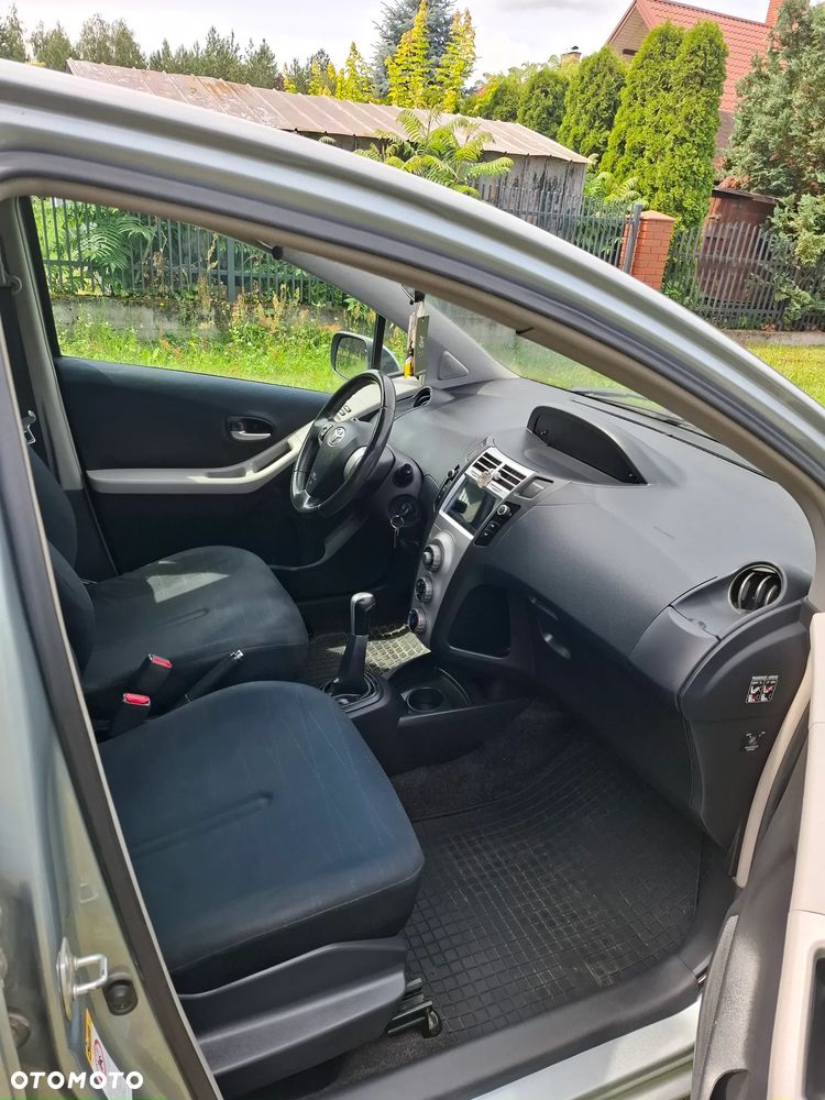Toyota Yaris 1.4 D-4D Cool - 6