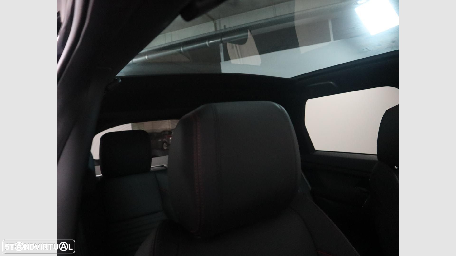 Land Rover Discovery Sport 1.5 I3 P300e AWD R-Dynamic S - 8