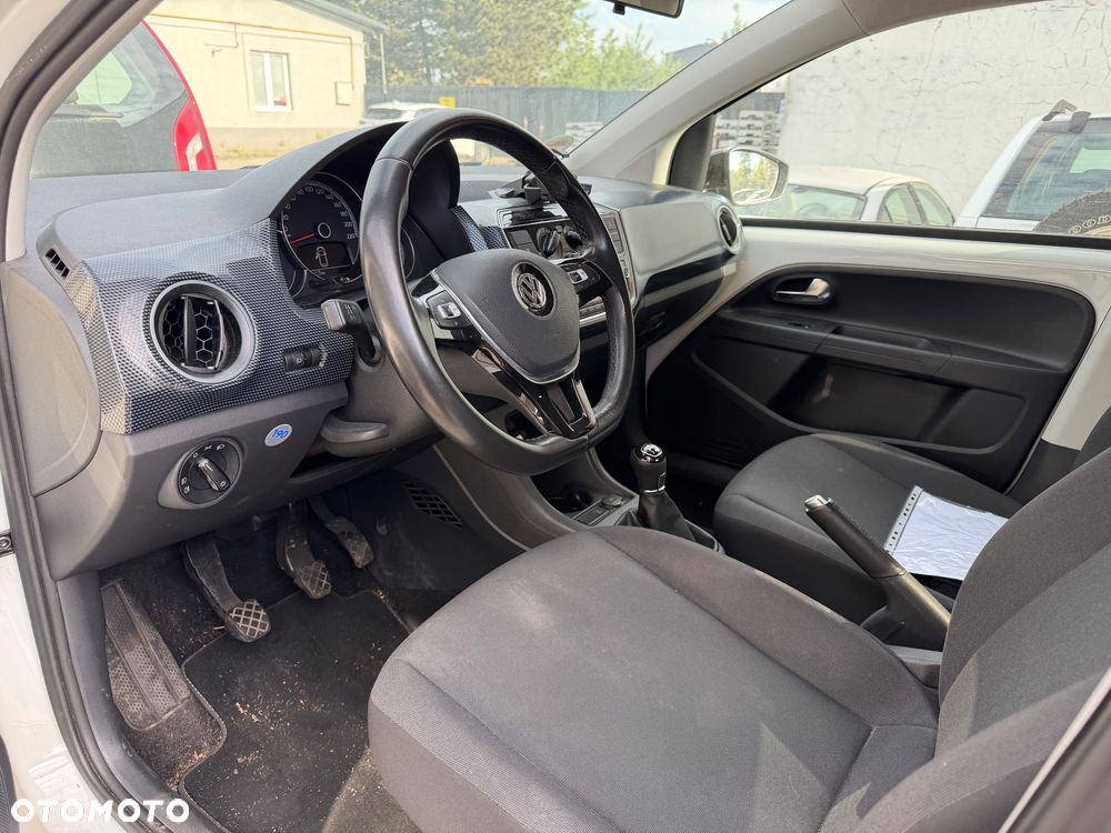 Volkswagen up! - 6