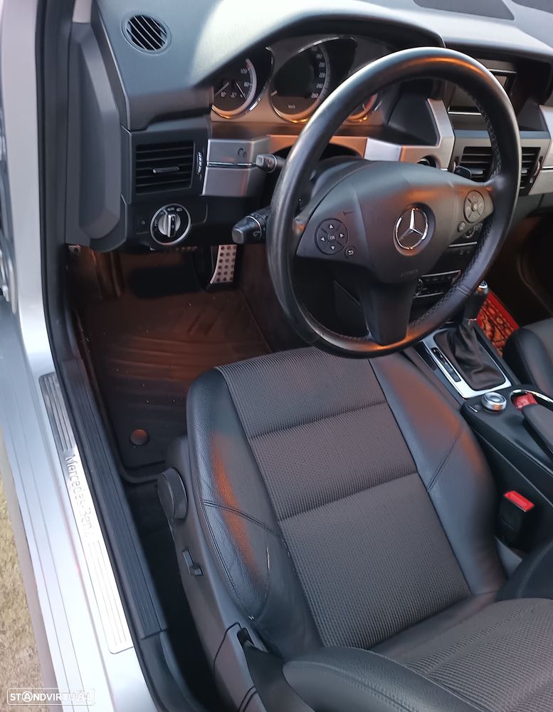 Mercedes-Benz GLA 220 - 4