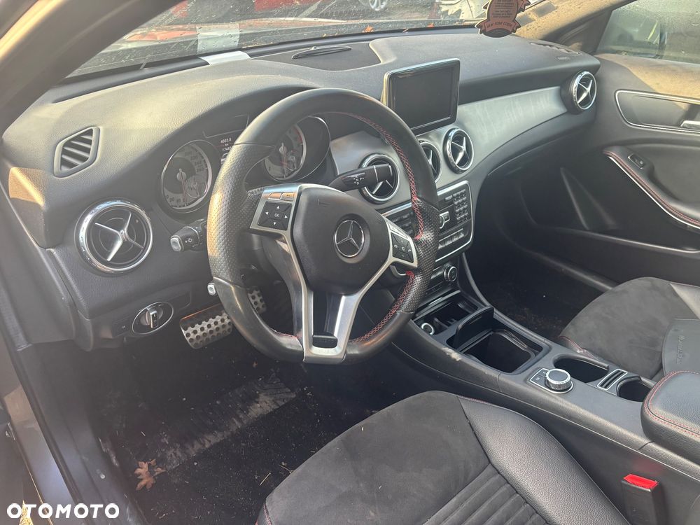 Mercedes-Benz GLA 220 CDI 7G-DCT AMG Line - 5