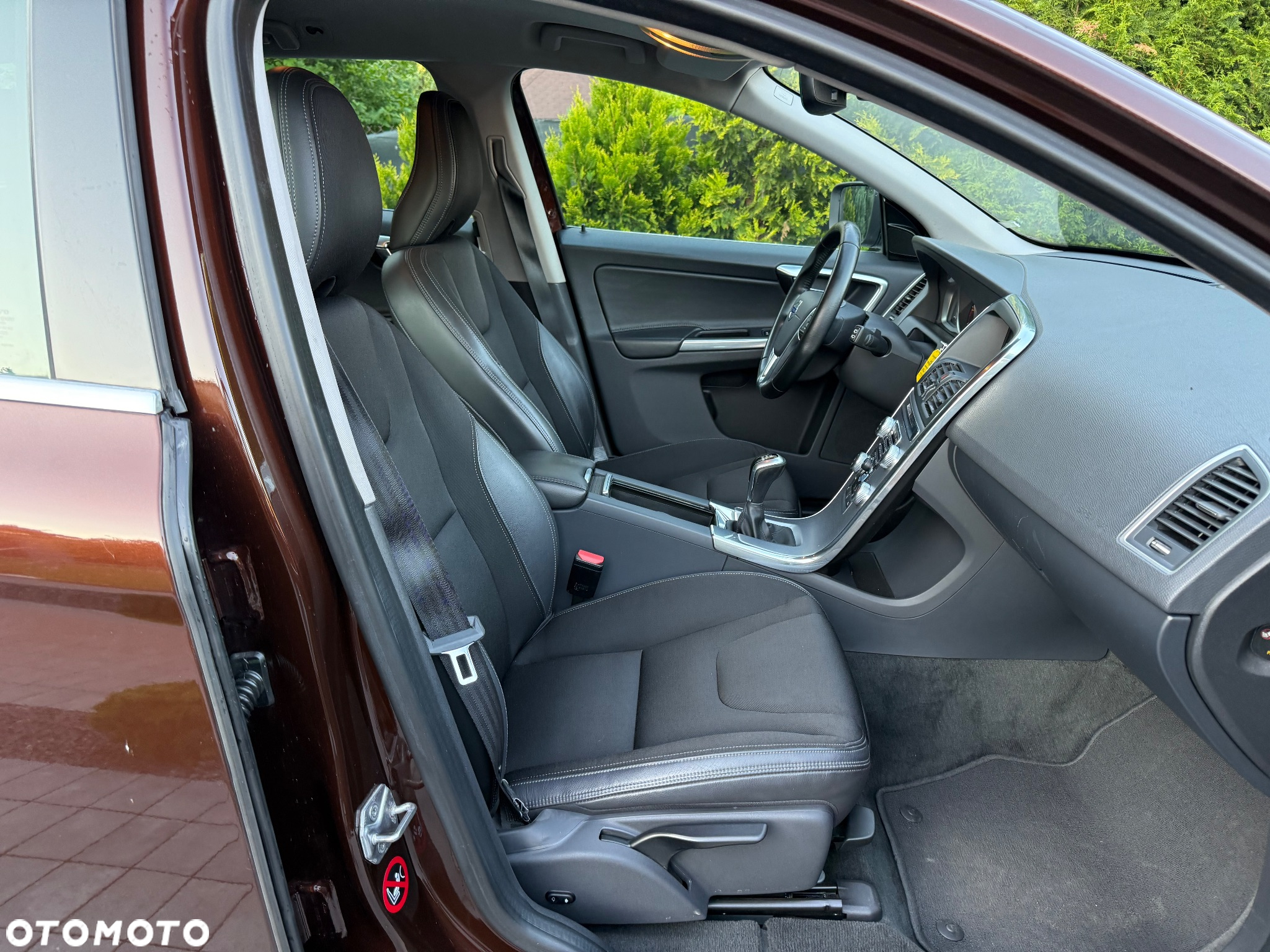 Volvo XC 60 D4 Momentum - 11
