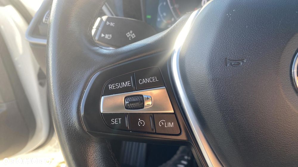 BMW Seria 3 318i Advantage - 22