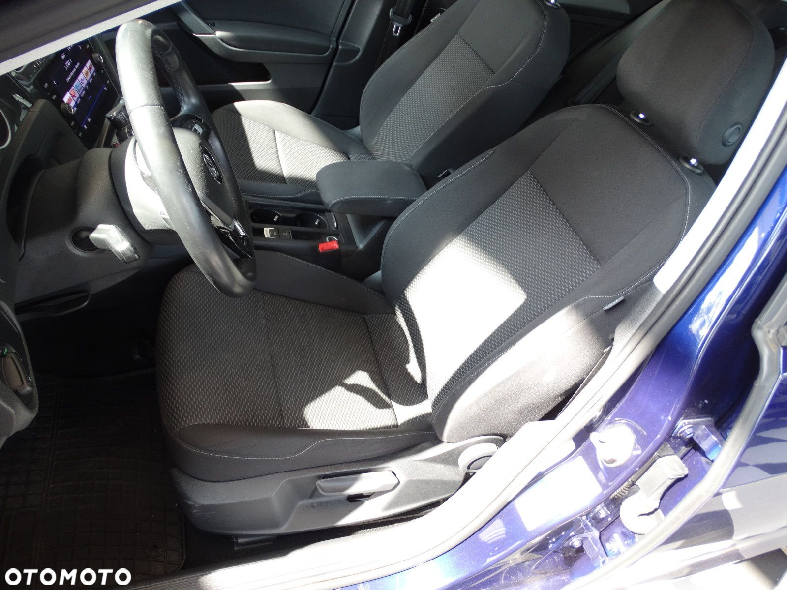 Volkswagen Golf - 20