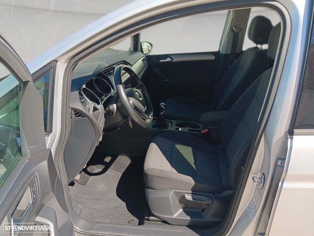 VW Touran 2.0 TDI Confortline - 10
