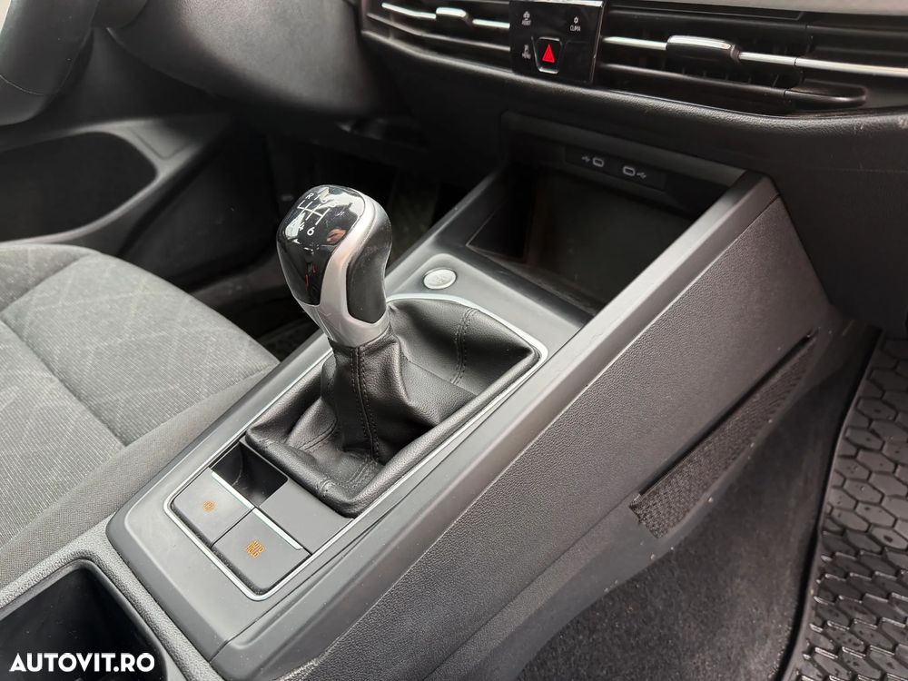 Volkswagen Golf - 18