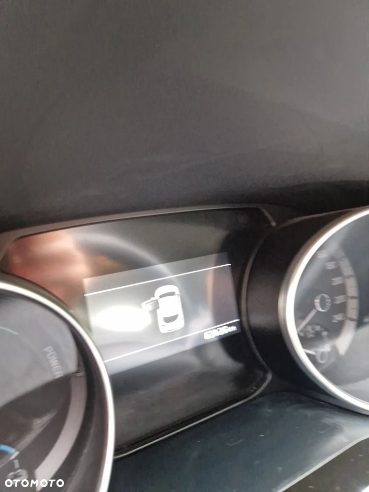 Kia XCeed - 20