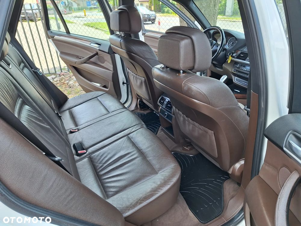 BMW X5 xDrive35d - 11