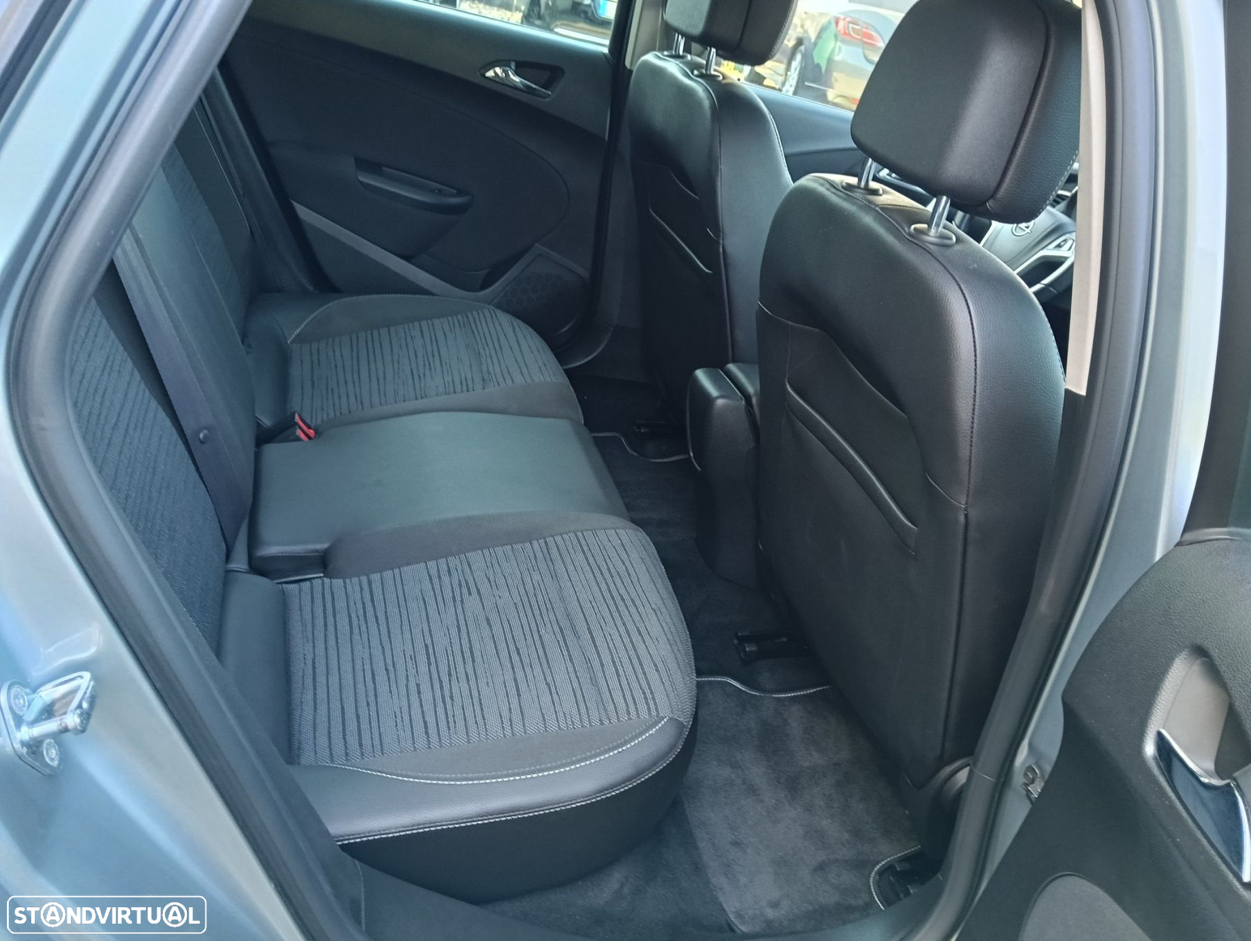 Opel Astra Sports Tourer 1.6 CDTi Cosmo S/S - 19