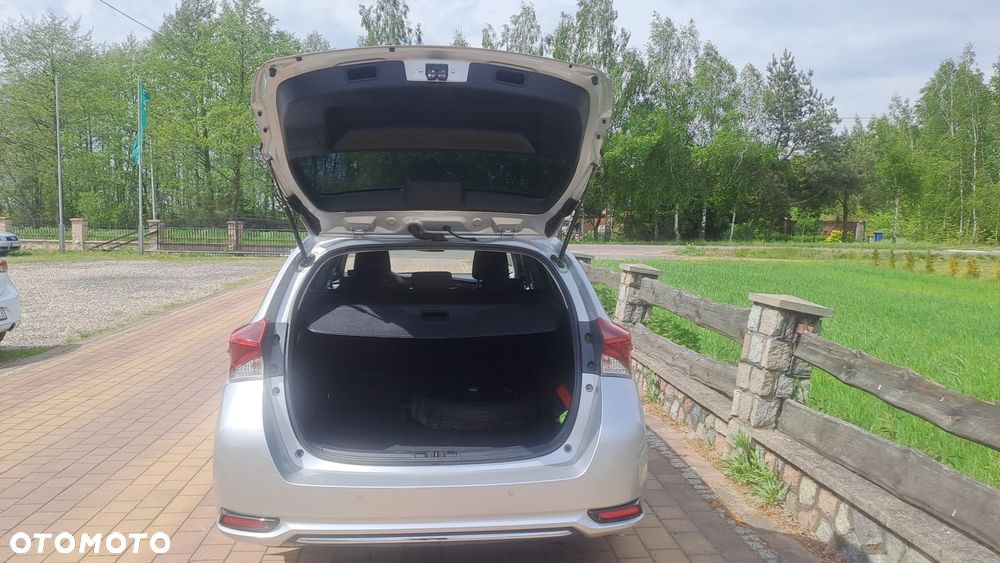 Toyota Auris - 13
