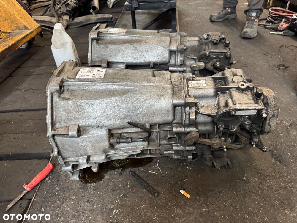 Volkswagen Crafter 2.0 Tdi skrzynia biegów manual A9062610801  HVW9062605200  W9062606900  A9062610801 R9062610003 A9062610303  R9062610003 A9062610403  R9062610801 - 2