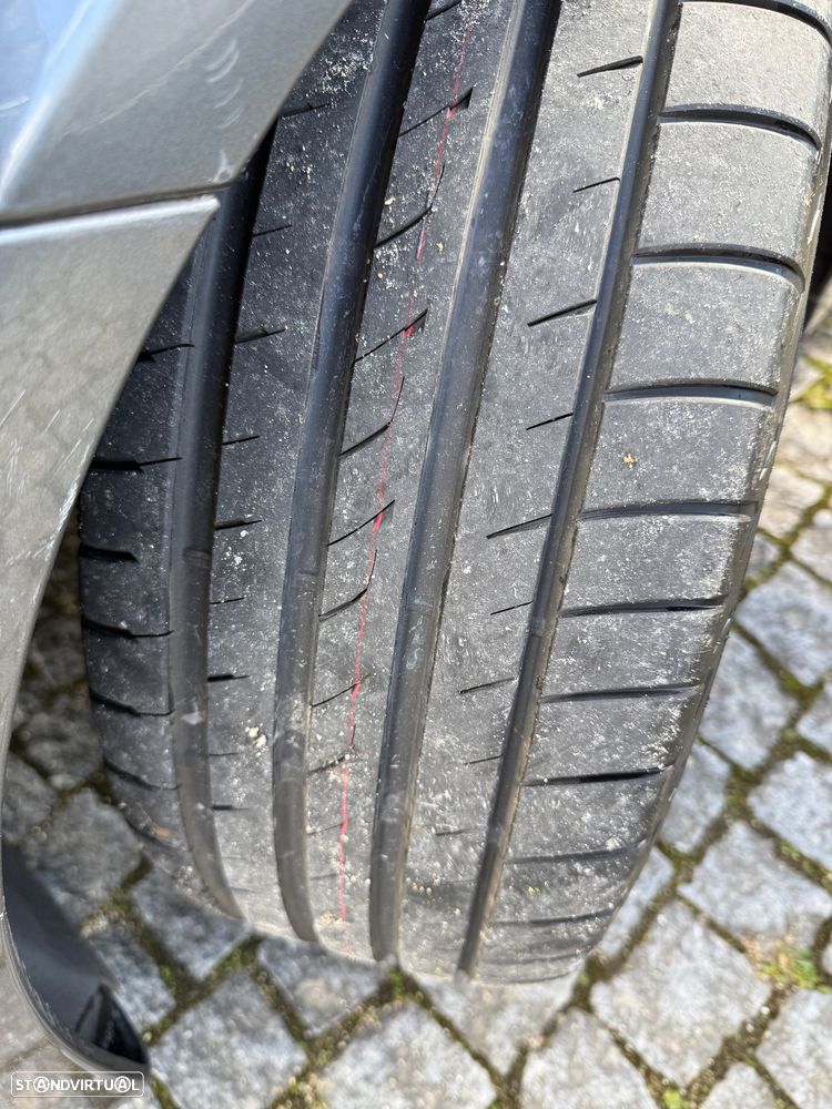 Mercedes-Benz E 220 d AMG - 32