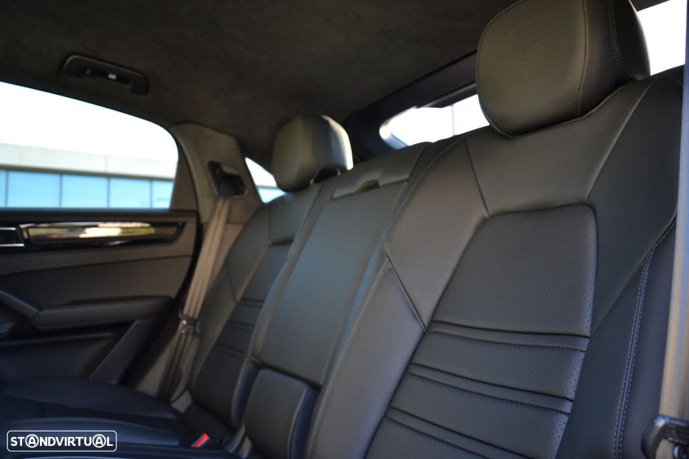 Porsche Cayenne Coupé Turbo GT Tiptronic S - 23