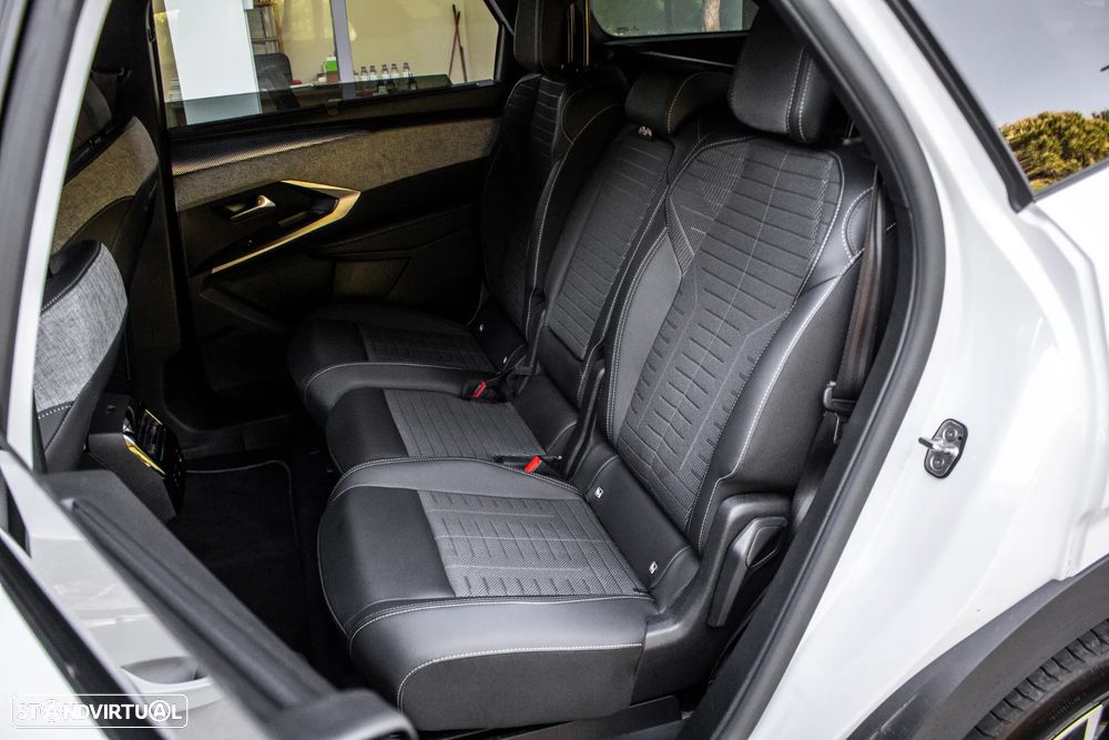 Peugeot 5008 Hybrid 136 e-DSC6 GT - 28