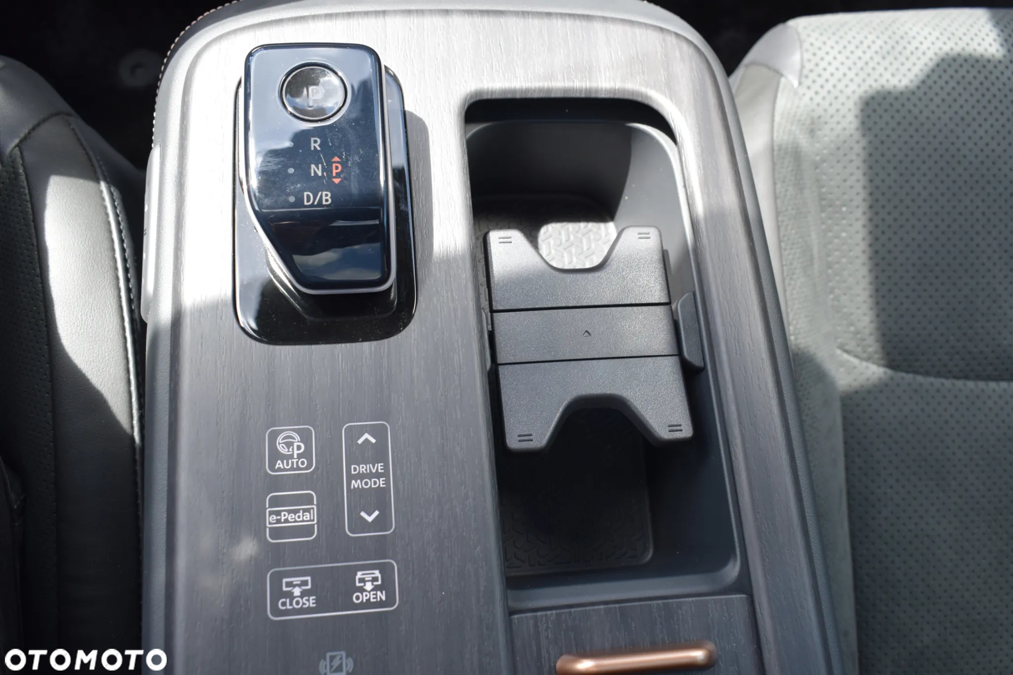 Nissan Ariya 87kWh E-4orce Evolve - 25