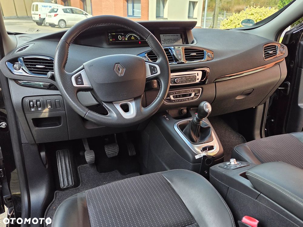 Renault Scenic TCe 130 Bose Edition - 26