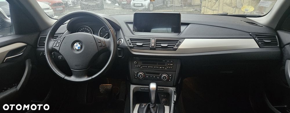 BMW X1 sDrive18d Sport Line - 27