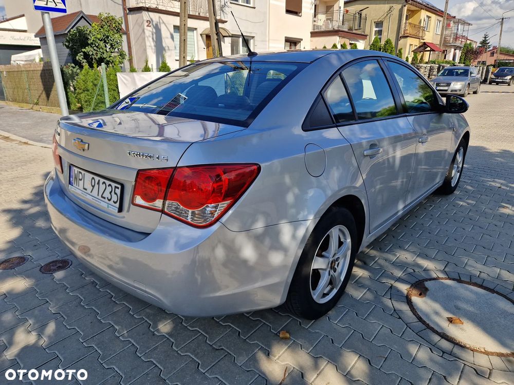 Chevrolet Cruze 1.6 LS - 14