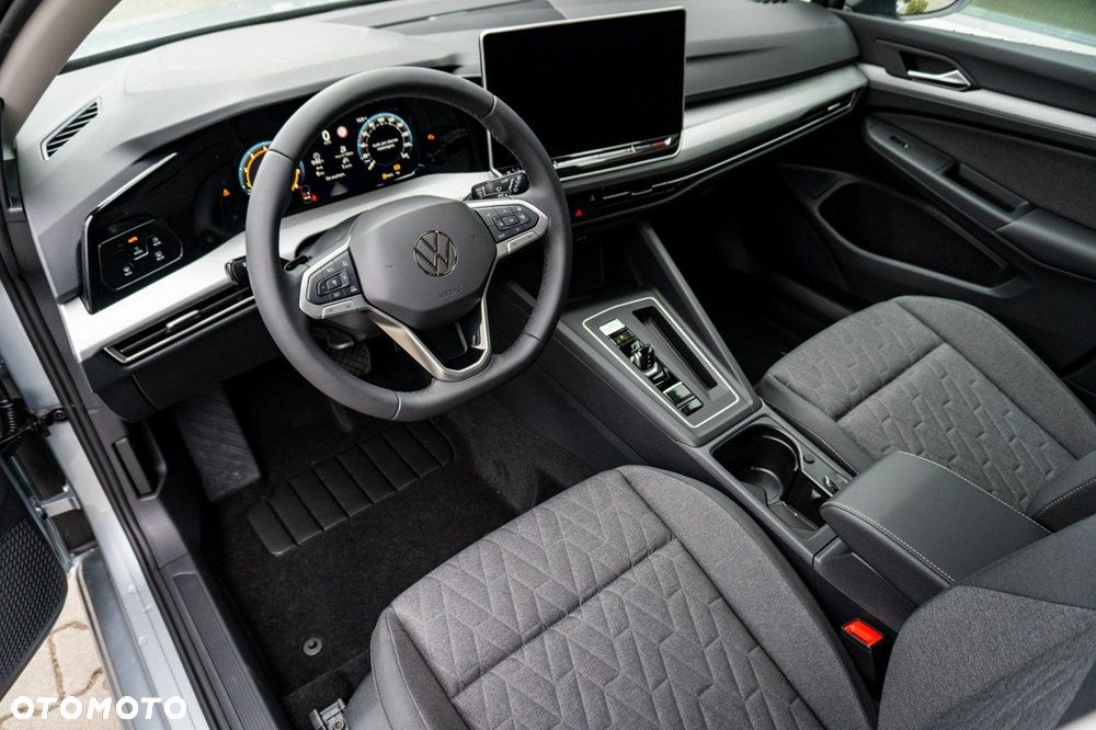 Volkswagen Golf - 11