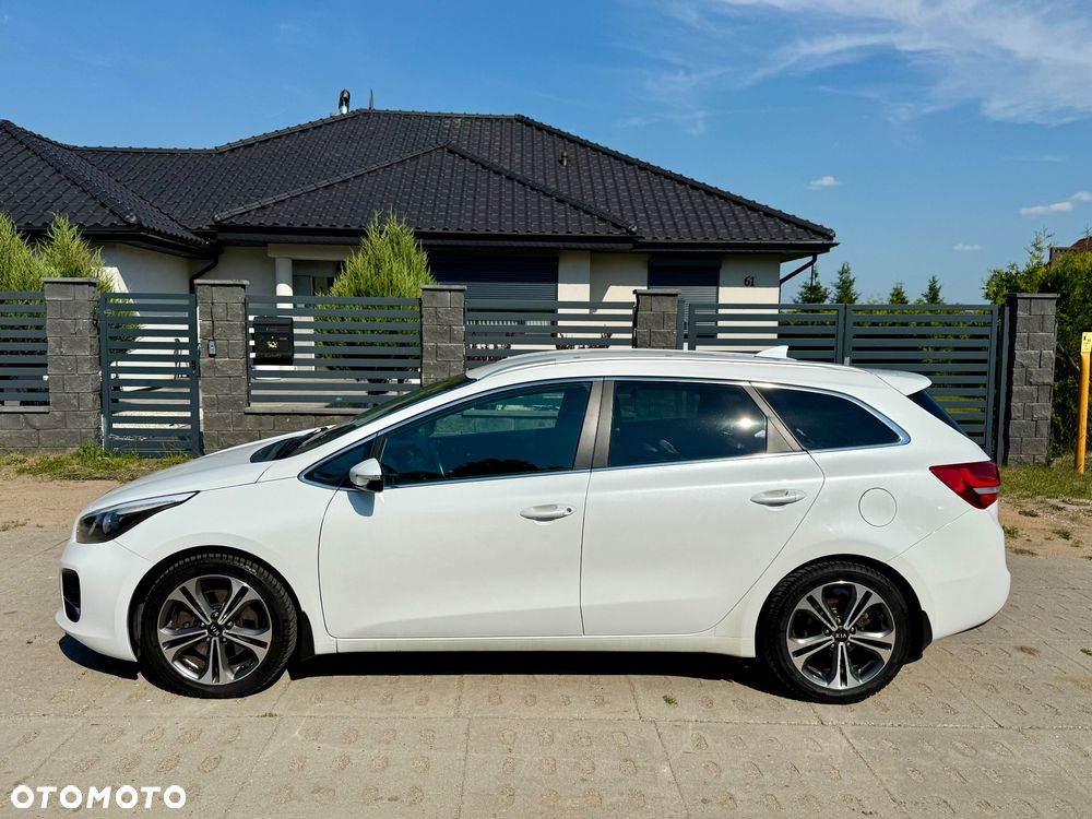 Kia Ceed 1.6 CRDi 136 ISG GT Line - 29
