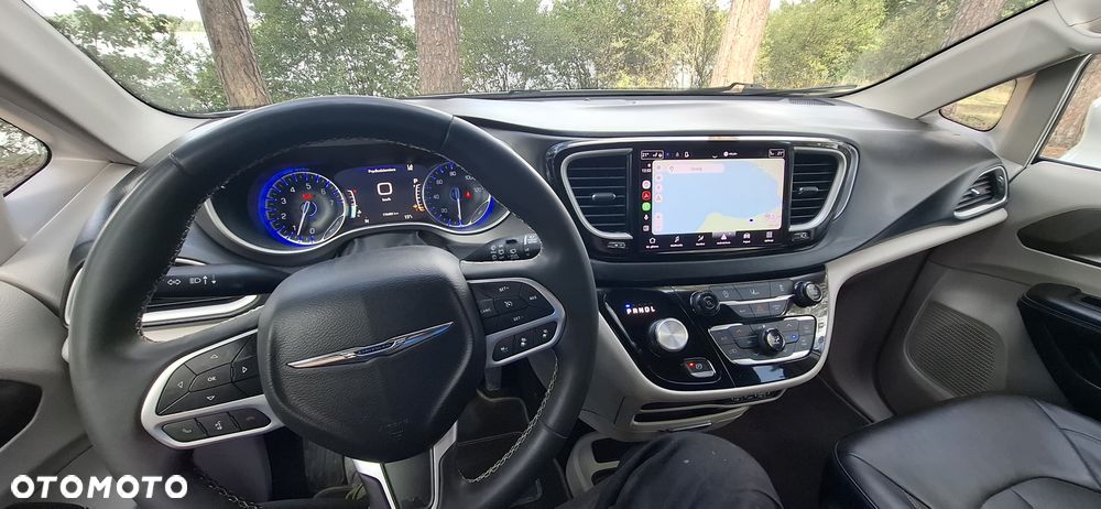 Chrysler Pacifica - 14