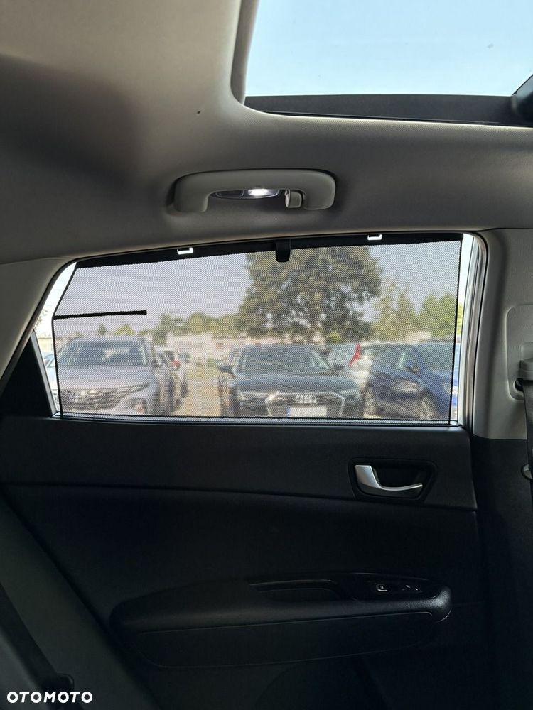 Kia Optima - 24