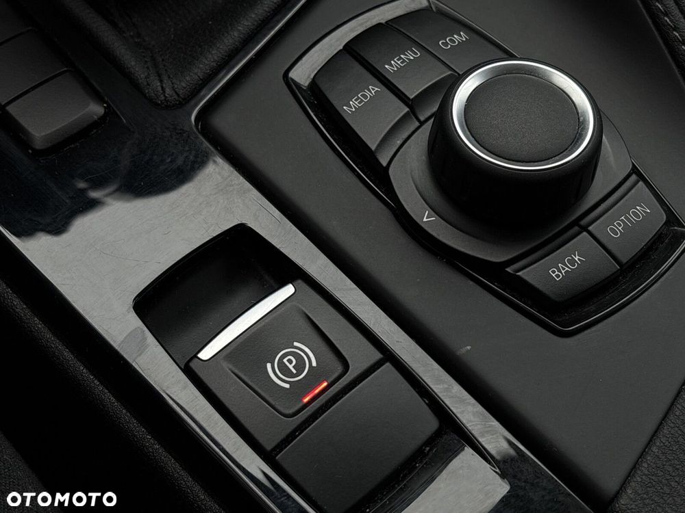 BMW X2 sDrive18i - 28