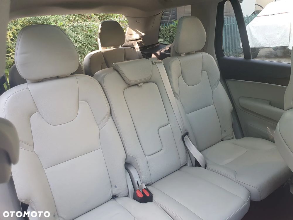 Volvo XC 90 T6 AWD Geartronic Momentum - 27