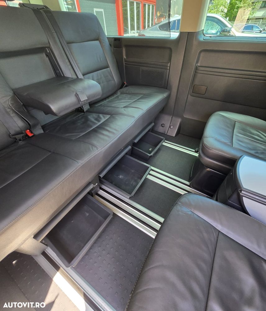 Volkswagen Multivan - 23