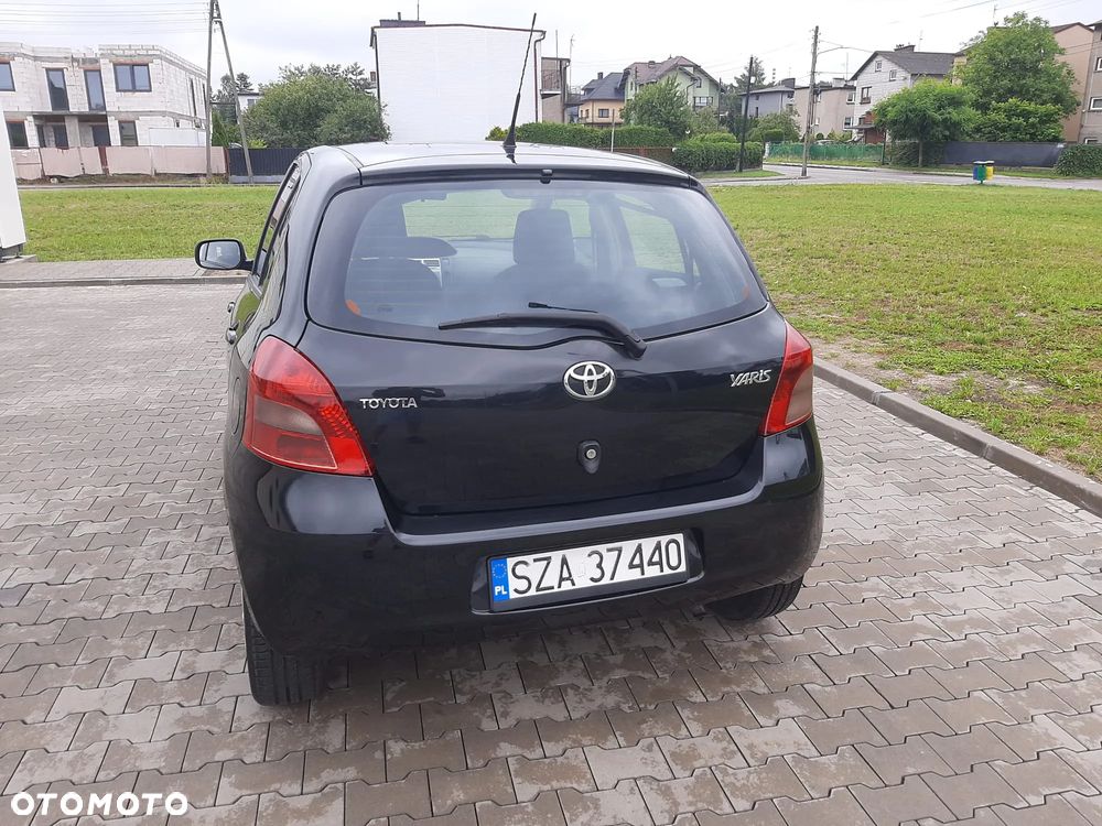 Toyota Yaris 1.3 Luna - 15