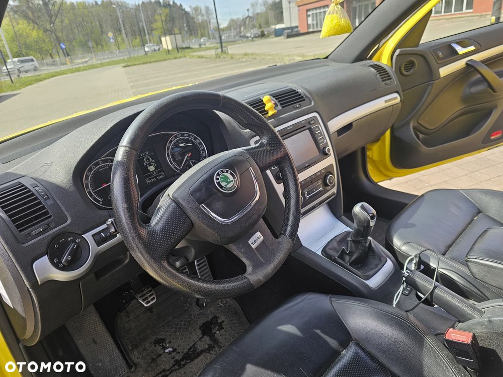Skoda Octavia 2.0 TDI DPF RS - 9