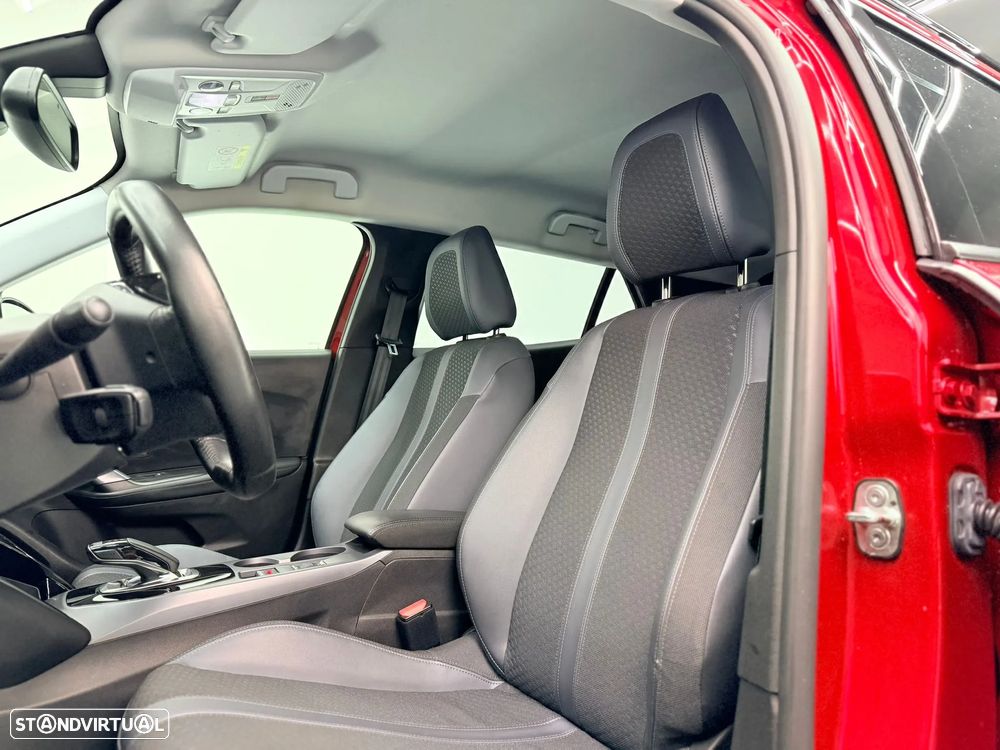 Peugeot e-2008 50 kWh Allure - 15