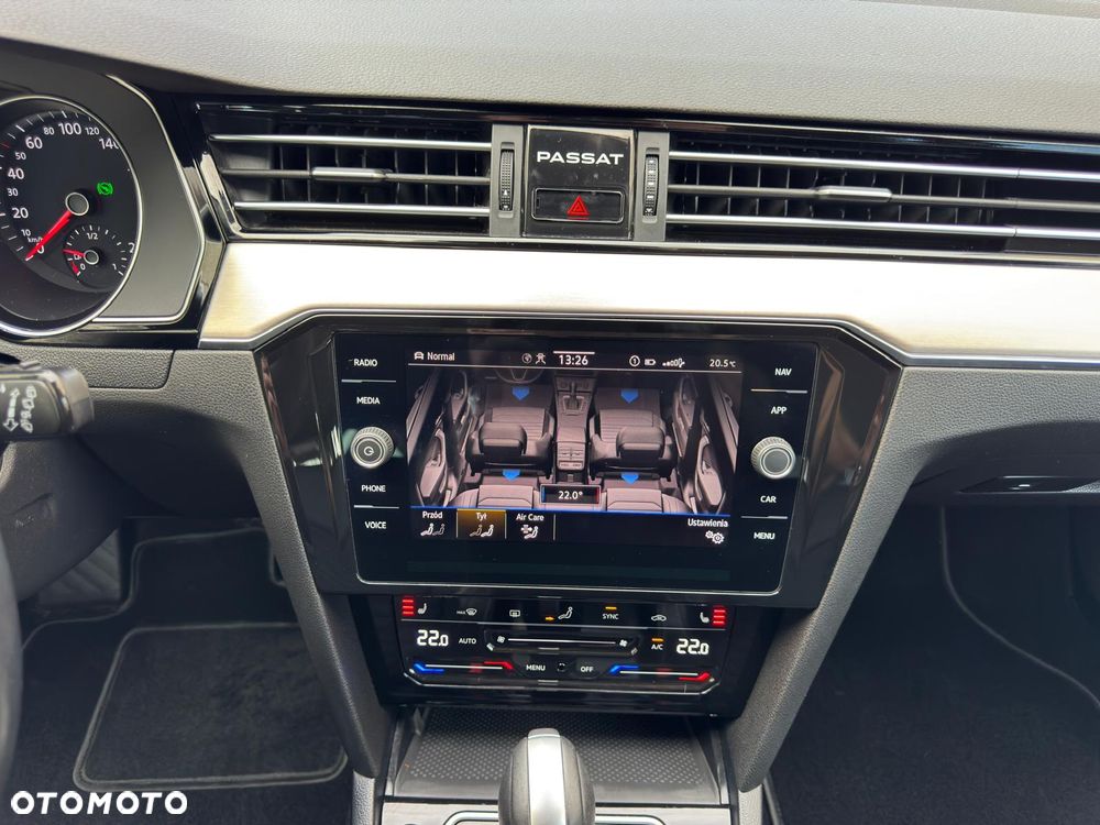 Volkswagen Passat Variant 1.5 TSI EVO Elegance DSG - 23