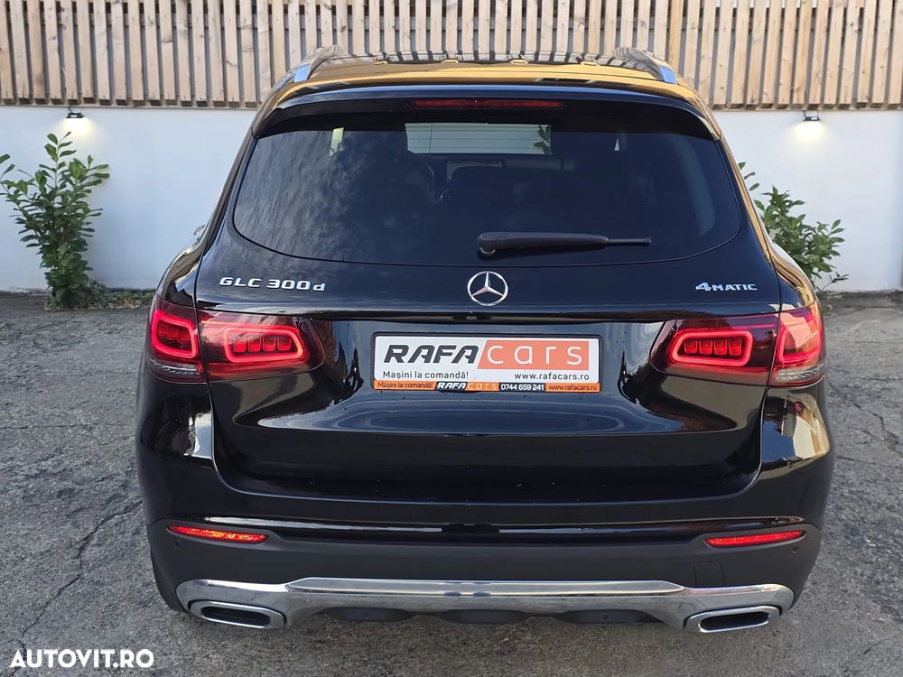 Mercedes-Benz GLC - 21