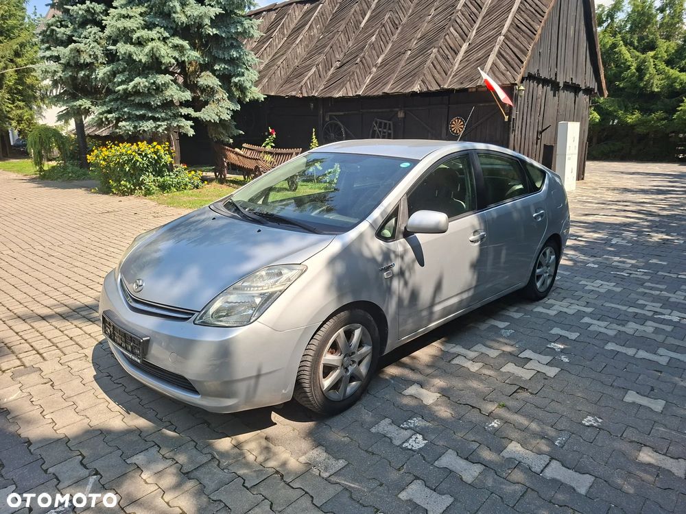 Toyota Prius 1.5 VVT-i Sol - 3