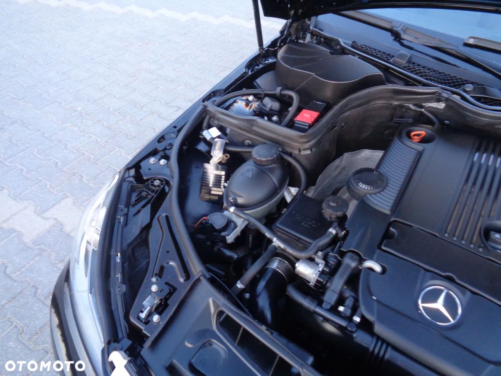 Mercedes-Benz Klasa C 200 (BlueEFFICIENCY) 7G-TRONIC Avantgarde - 23