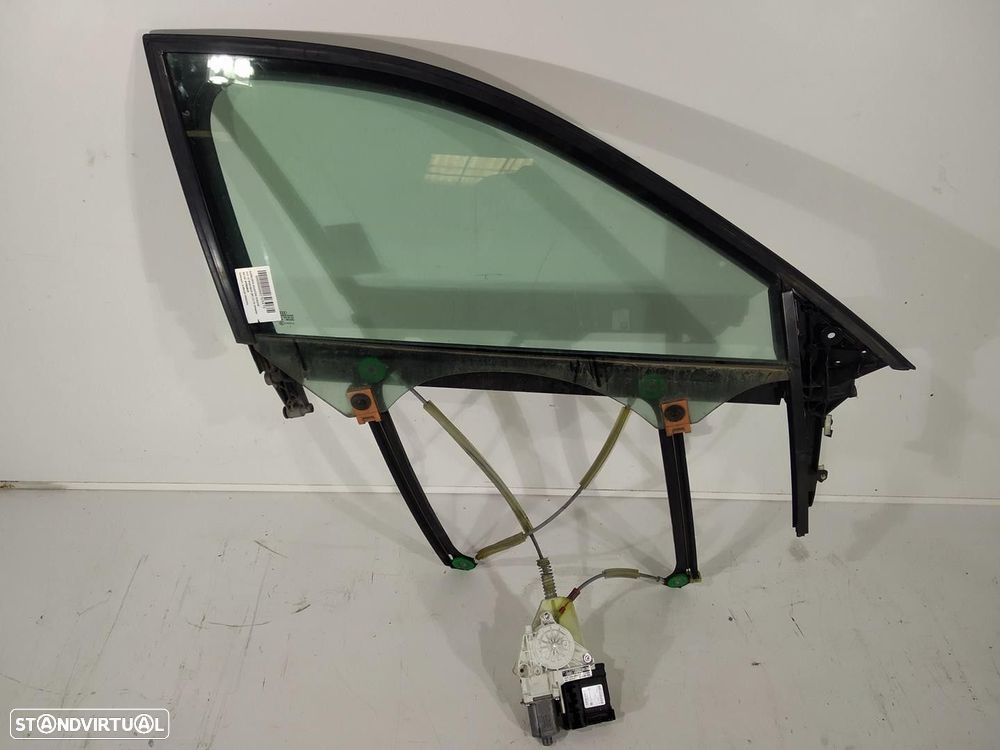 ELEVADOR DE VIDRO FRONTAL DIREITO AUDI A3 2004 -8P0959802K - 8