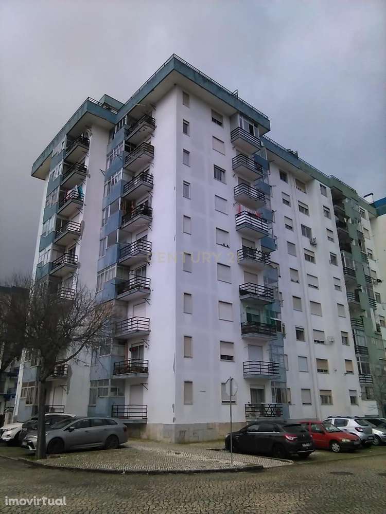 Apartamento T2 em Rio Maior - Grande imagem: 2/3