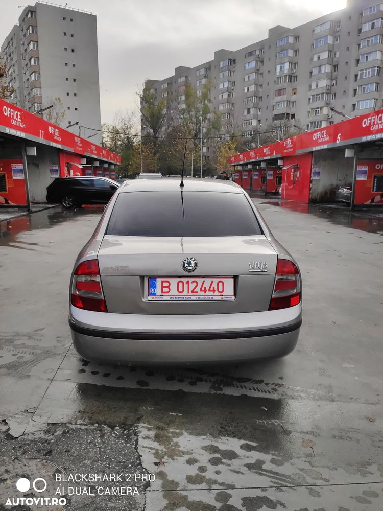 Skoda Superb 1,9 TDI Exclusive - 2