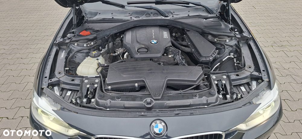 BMW Seria 3 318d - 32