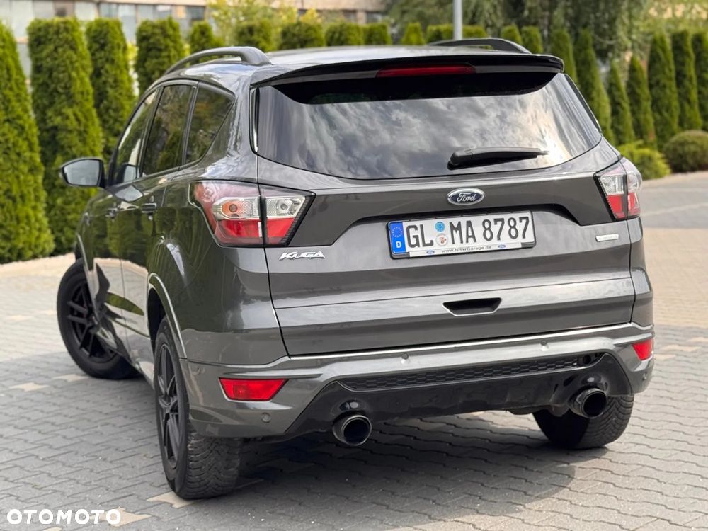 Ford Kuga 1.5 EcoBoost 2x4 ST-Line - 23