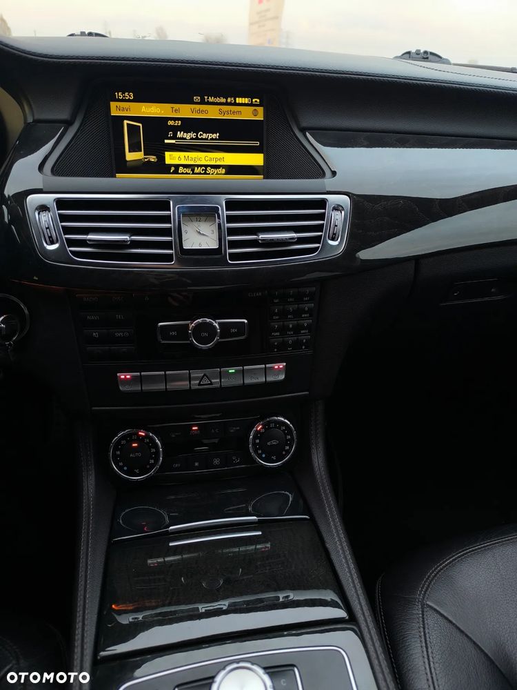 Mercedes-Benz CLS - 9