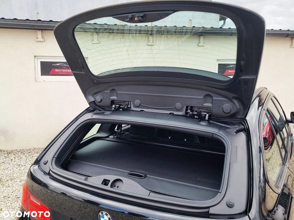 BMW Seria 3 318d M Sport EU6 - 18