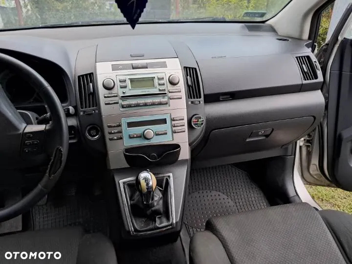Toyota Corolla Verso 2.2 D-4D Prestige 7os - 5