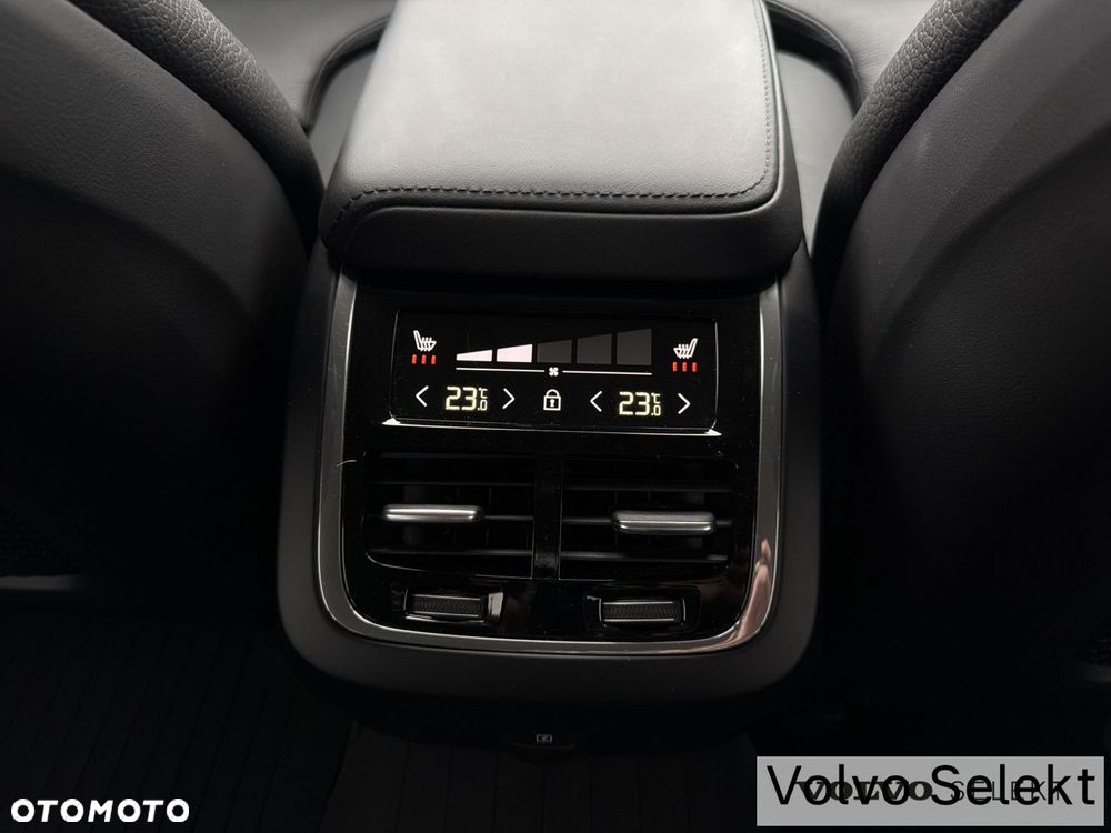 Volvo V60 Cross Country - 17