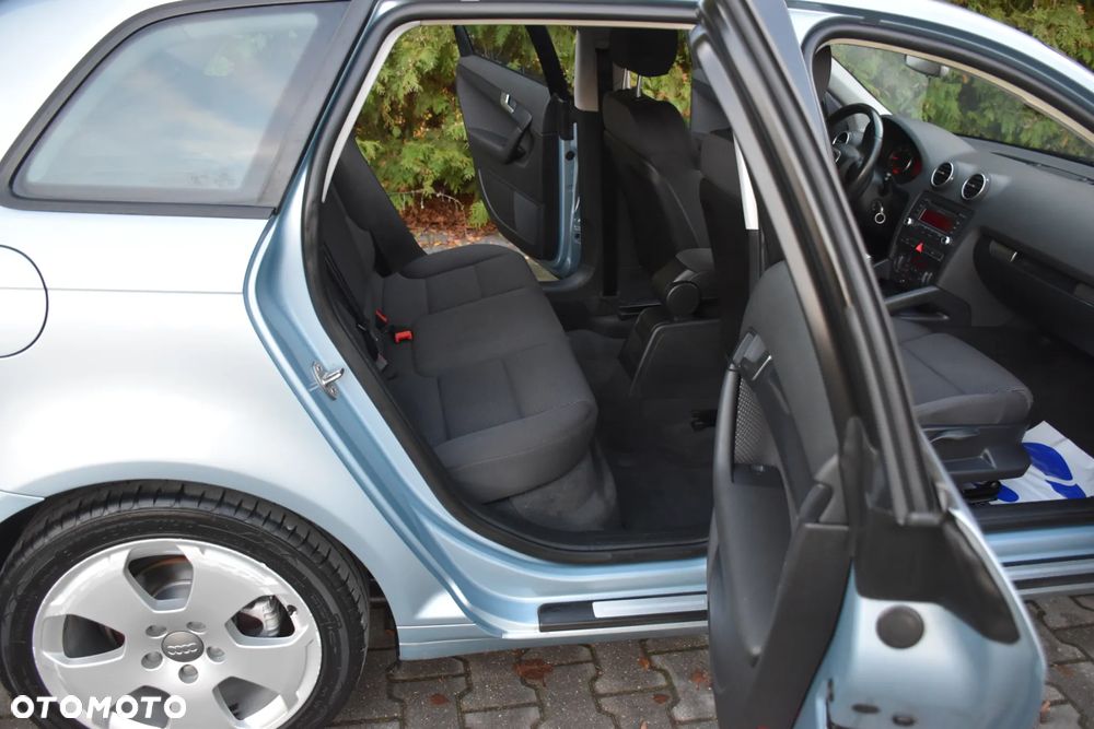 Audi A3 Sportback 2.0 TDI Ambiente - 14