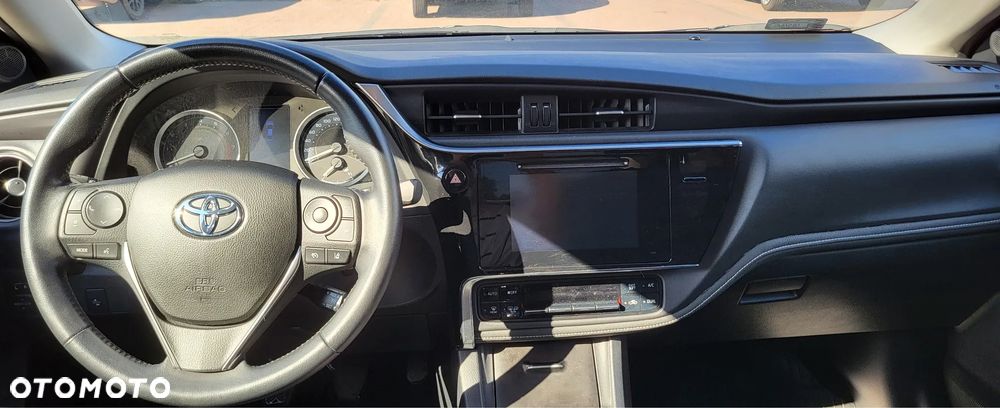 Toyota Corolla 1.6 Comfort - 5