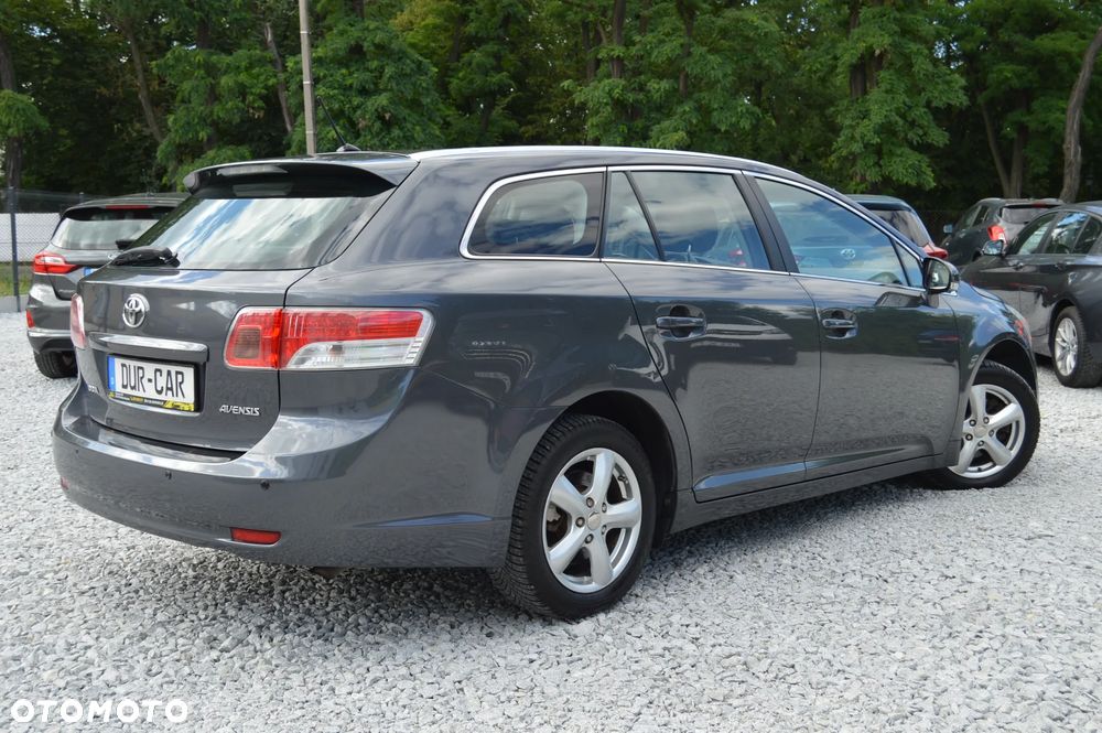 Toyota Avensis 2.0 D-4D Sol - 25