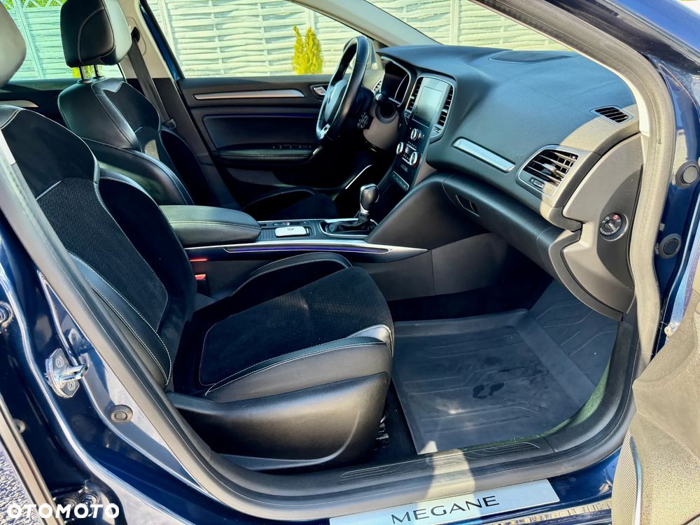 Renault Megane ENERGY TCe 130 EDC BOSE EDITION - 5