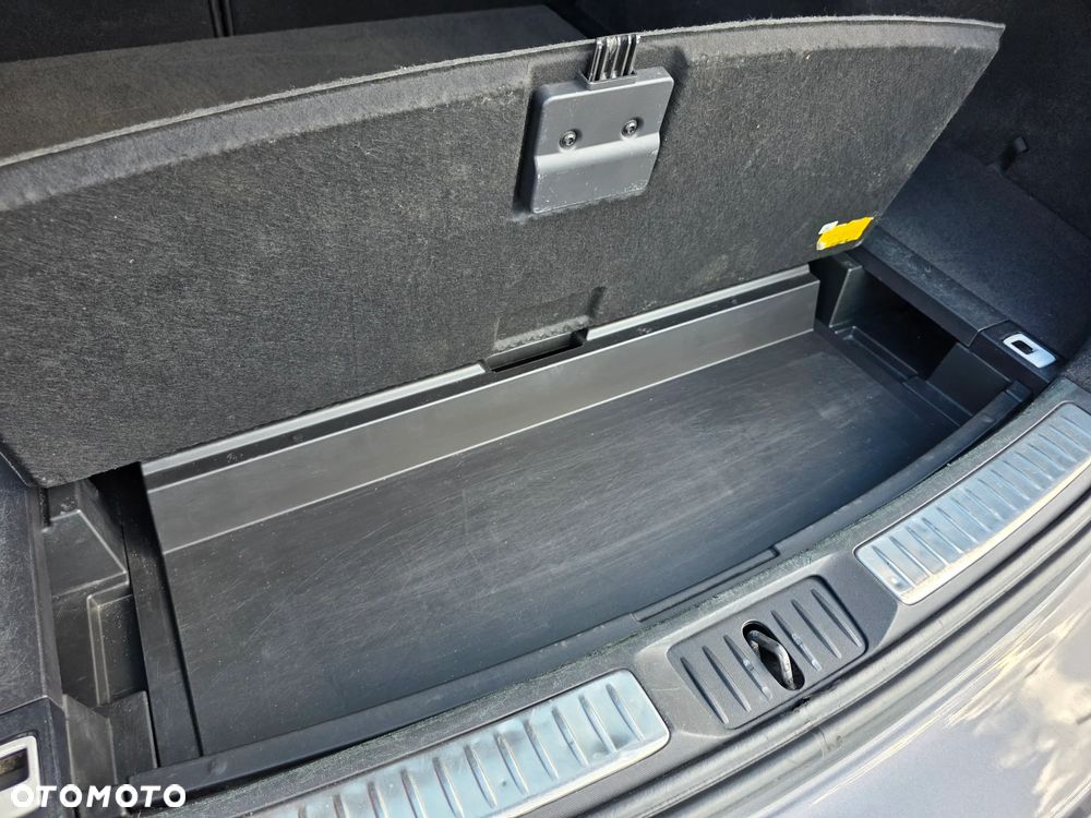 Toyota Avensis 1.8 Active - 17